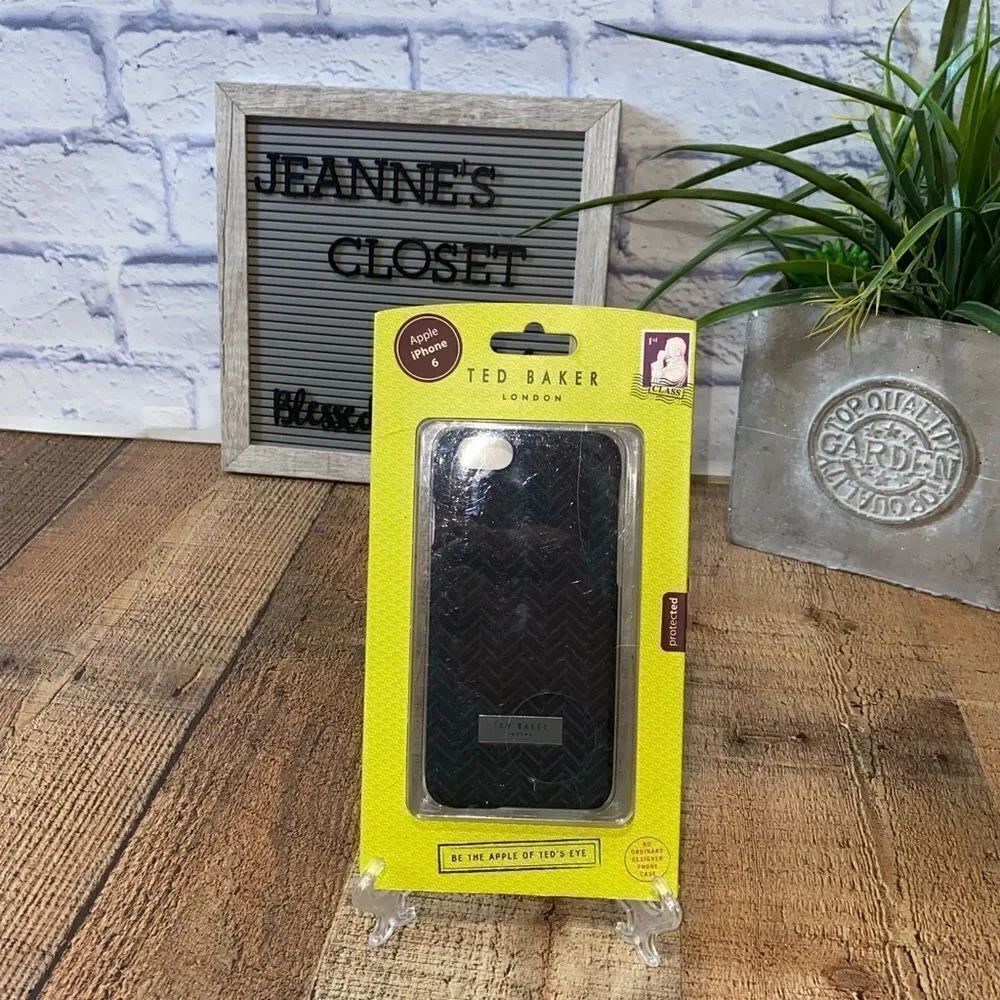 💜 Ted Baker iPhone 6 case